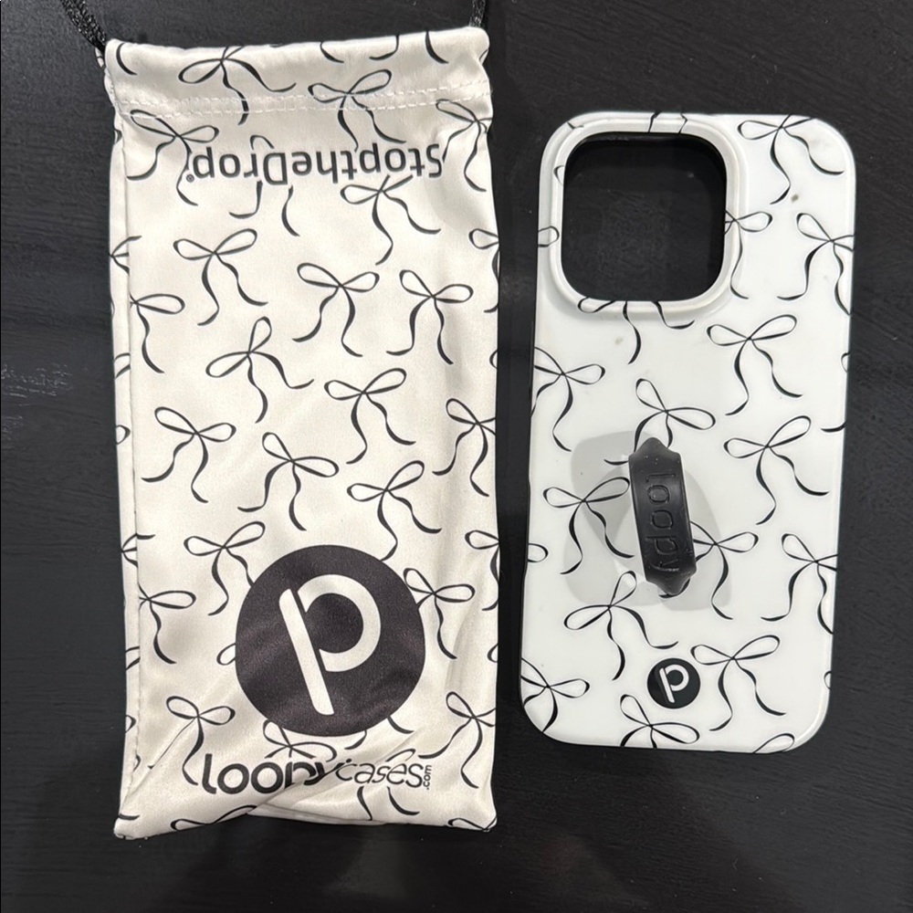 Loopy IPhone 16 Pro Black Bows